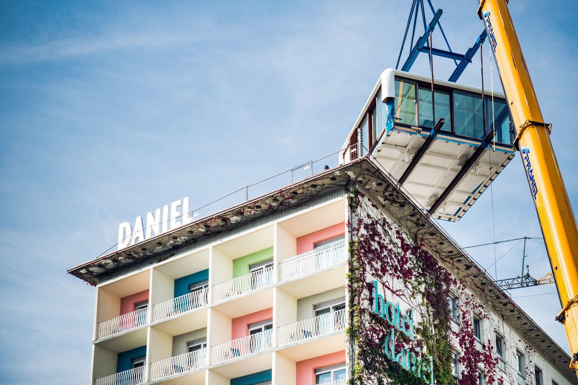 Hotel Daniel Graz - Smart Luxury Near City Centre Экстерьер фото